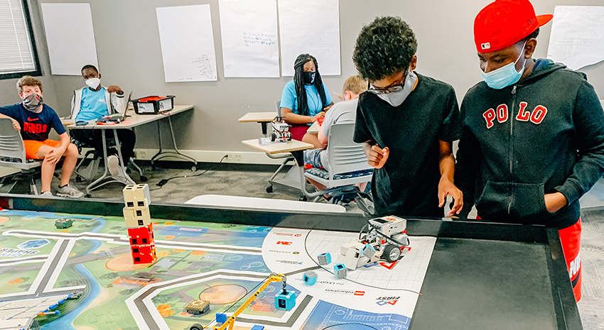 Students in robotics camp