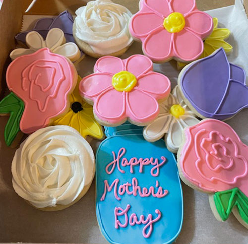 bouquet of decorated flower shaped cookies