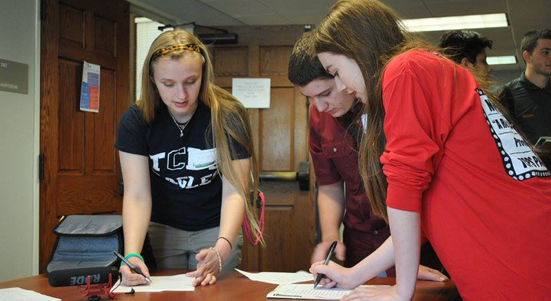 Kristina Phillips and Jennifer Saxon, Washington internships