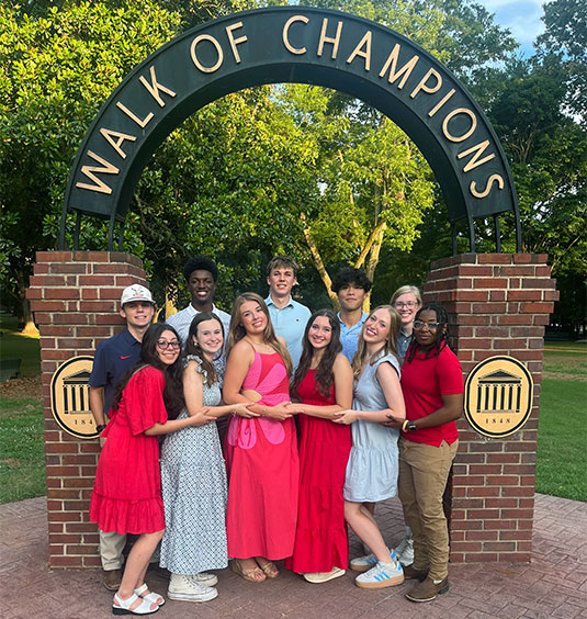 Students on the Ole Miss campus