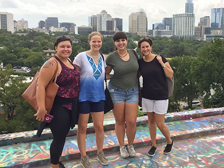 Study USA students in front of new york city skyline